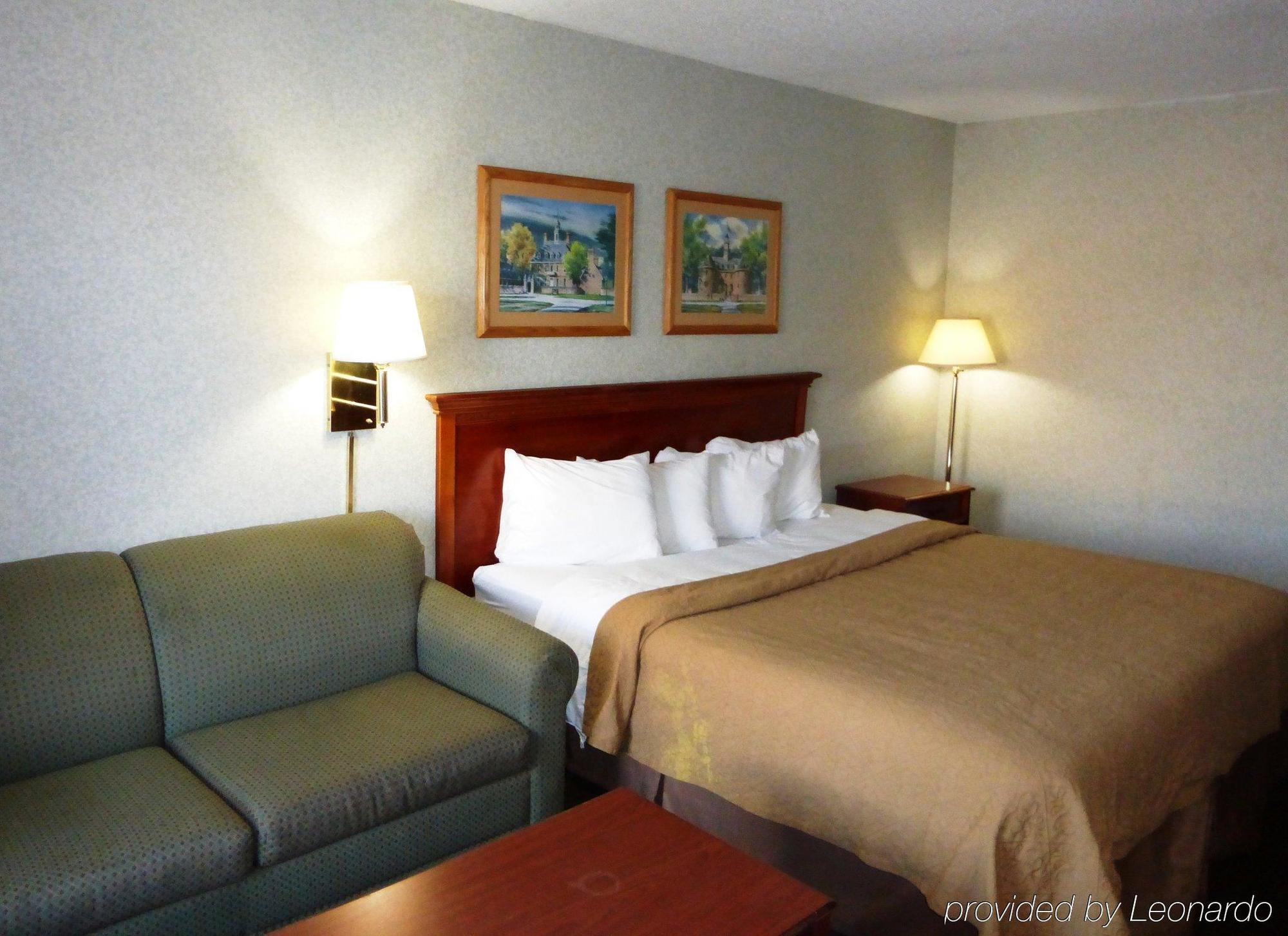 Quality Inn Емпория Екстериор снимка